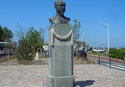 Statue Eugène Cornuche