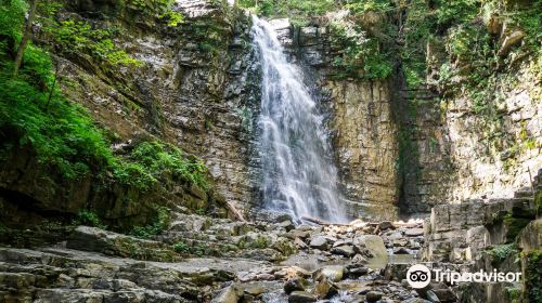 Maniava waterfall