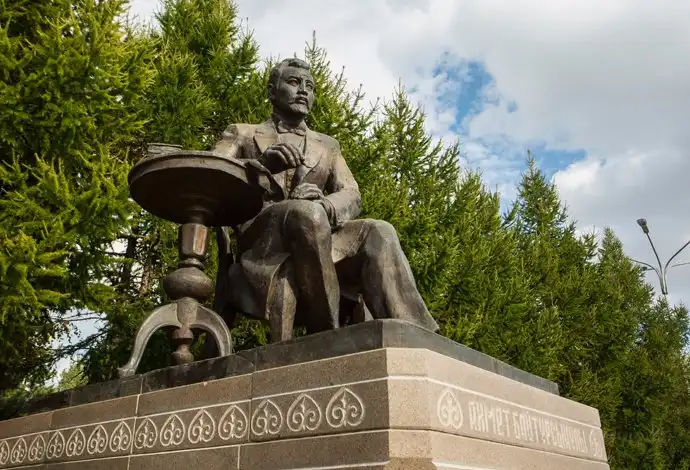 Monument to Ahmet Baitursynov附近的飯店