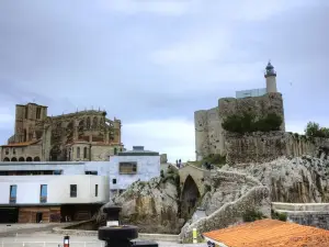 Faro y Castillo de Santa Ana