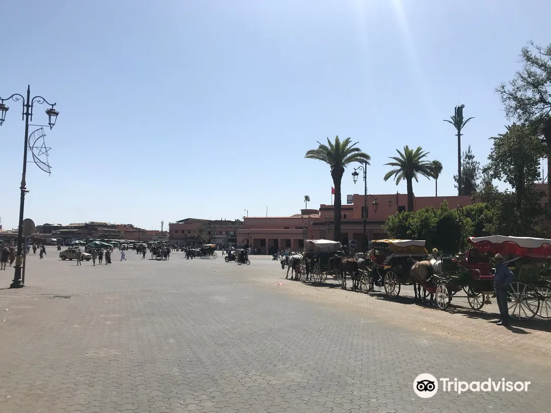 5_The Moroccan Doors Souk el Khemis