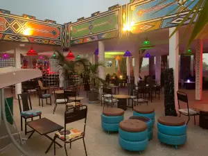 Katmandou Saly
