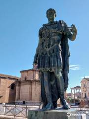Statue of Julius Caesaer