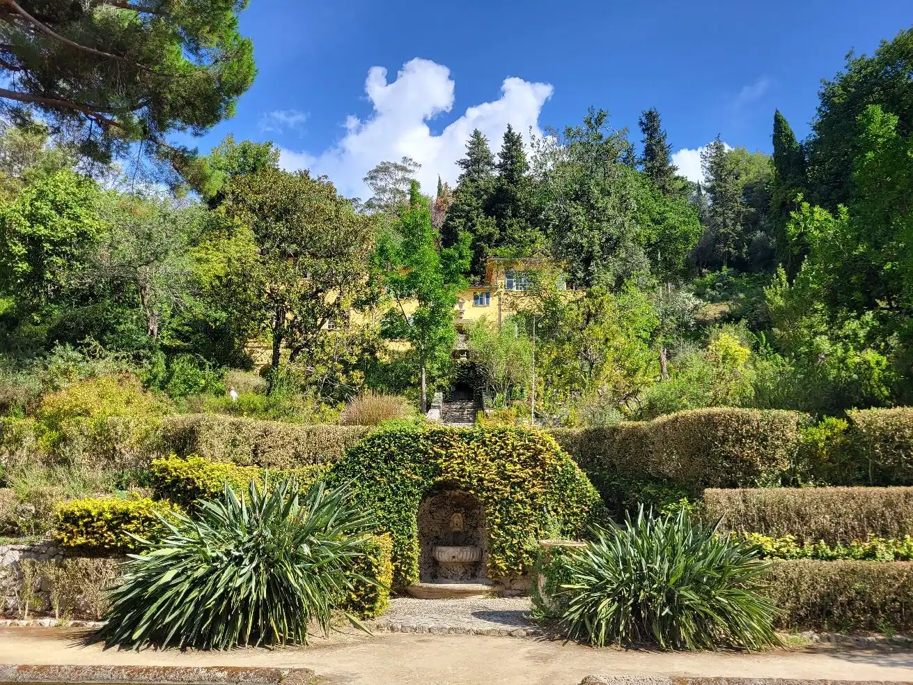 Hotels near Serre de la Madone