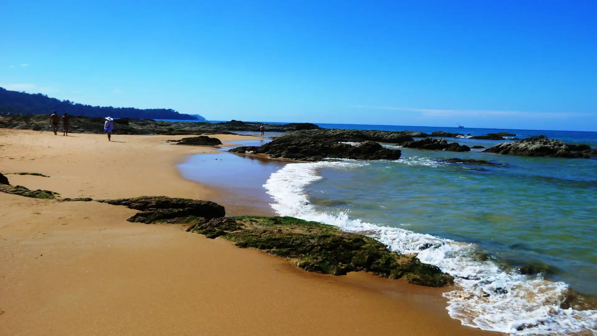 Hotels near Pak Weep Beach