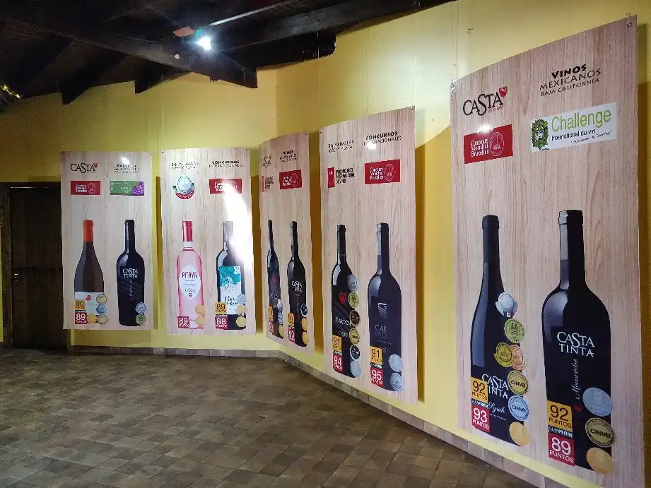 Hotels near Casta De Vinos