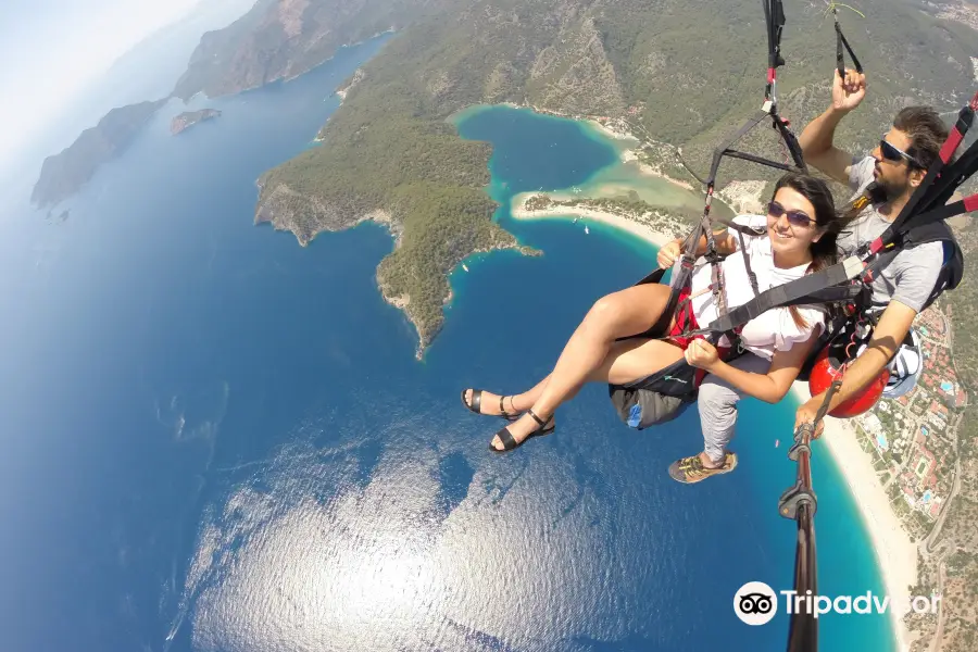 Butterfly Fethiye Yamac Parasutu Ekibi