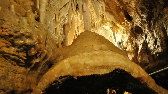 Crystal Lake Cave