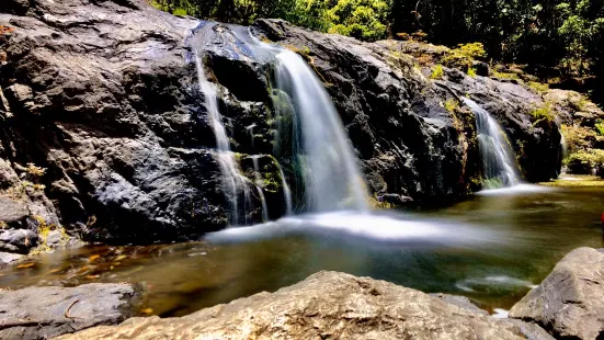 Sentier de la petite cascade