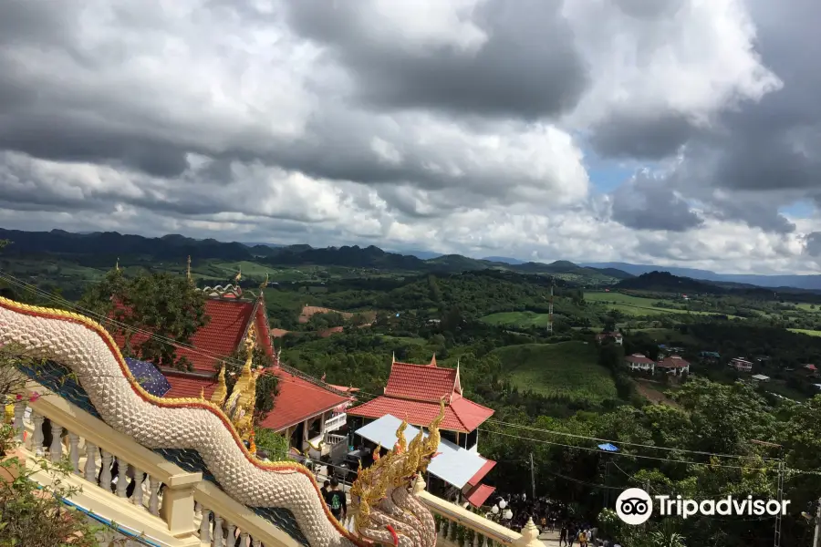 Wat Pa Phu Hai Long