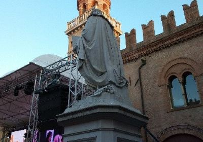 Monumento al Guercino