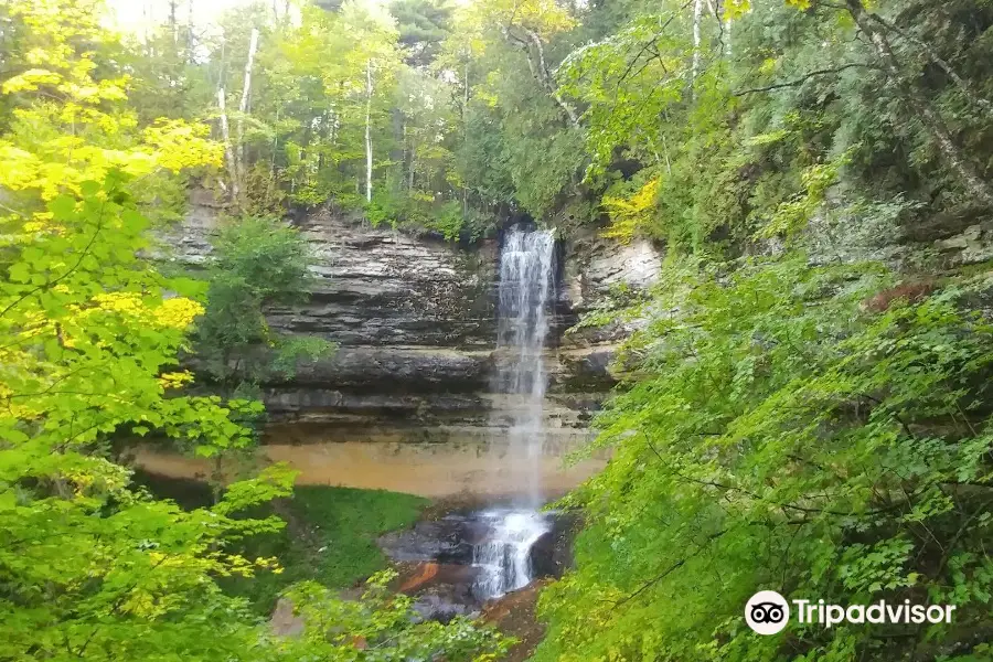 Munising Falls