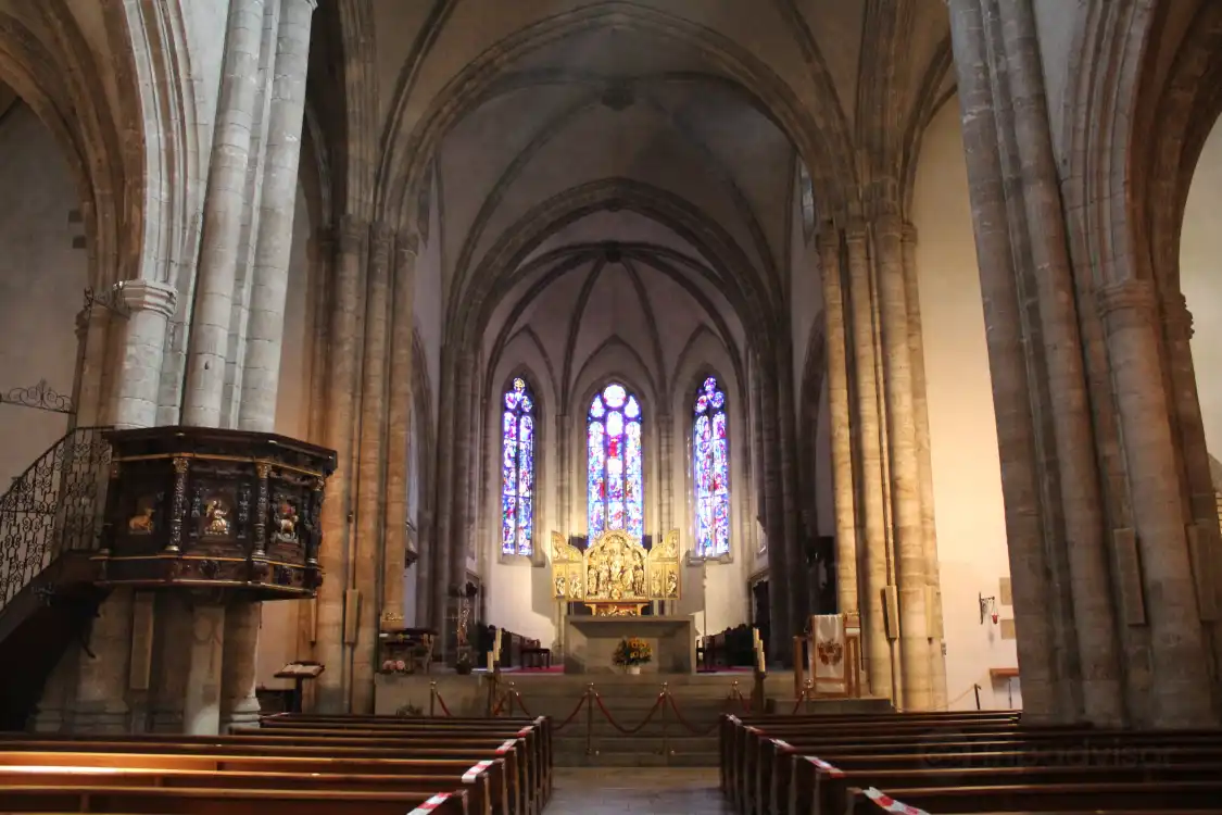 Hotel dekat Notre-Dame du Glarier Cathedral