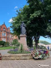 Queen Victoria’s Statue