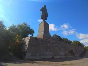 V. I. Lenin Monument