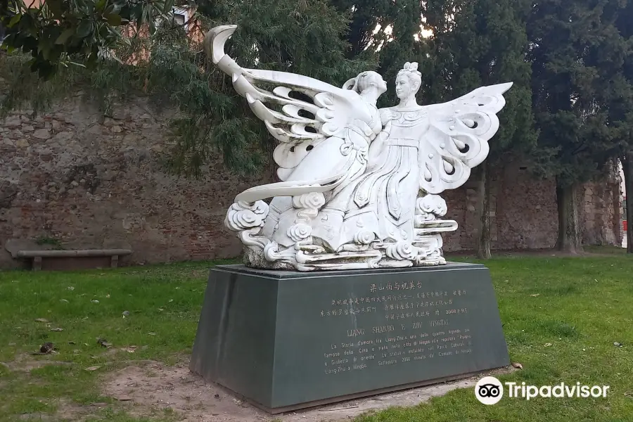 Statua dei Romeo e Giulietta d’Oriente