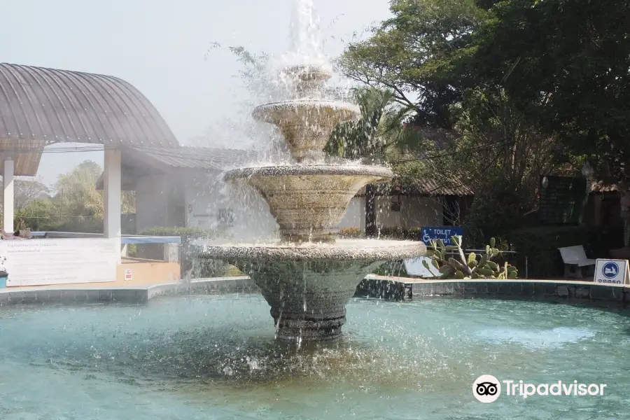 Pong Phra Bat Hot spring