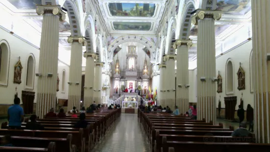 Basilica Menor Del Senor De Los Milagros
