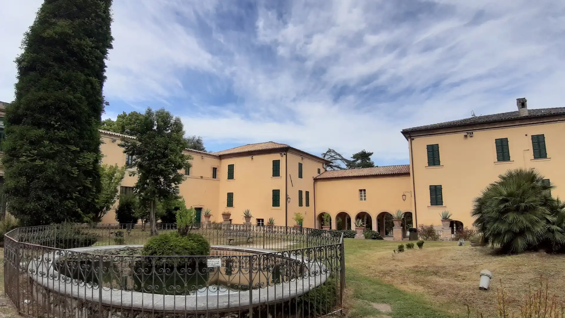 Hotels near Villa Barucchello