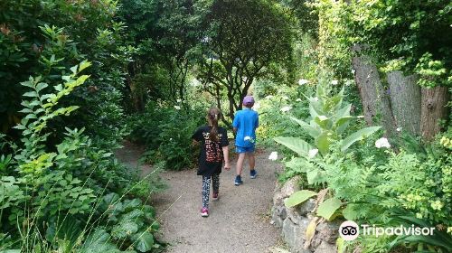 Cruickshank Botanic Garden