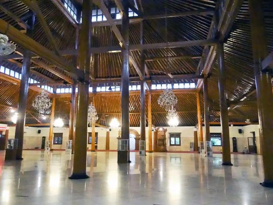 5_Agung Surakarta Mosque