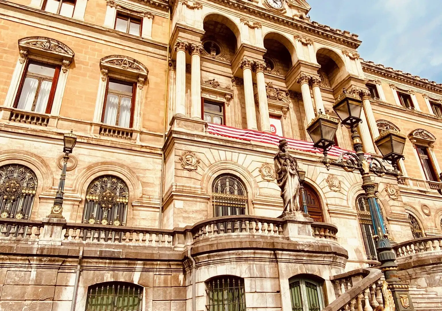 Hoteles cerca de Bilboko Udaletxea/Ayuntamiento de Bilbao