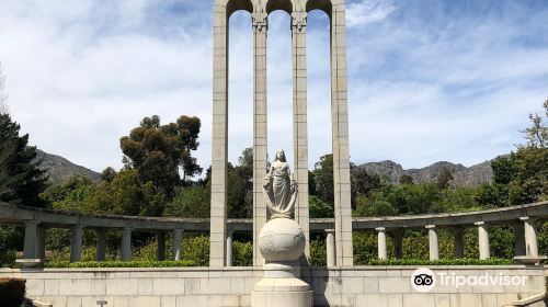 Huguenot Memorial Monument