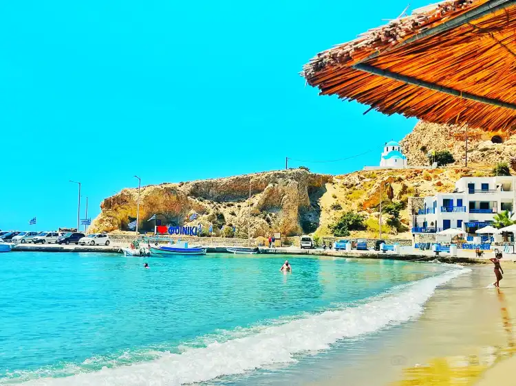Hotel a Finiki