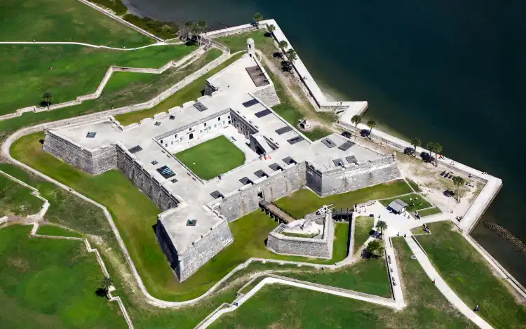 Hotels near Castillo de San Marcos National Monument