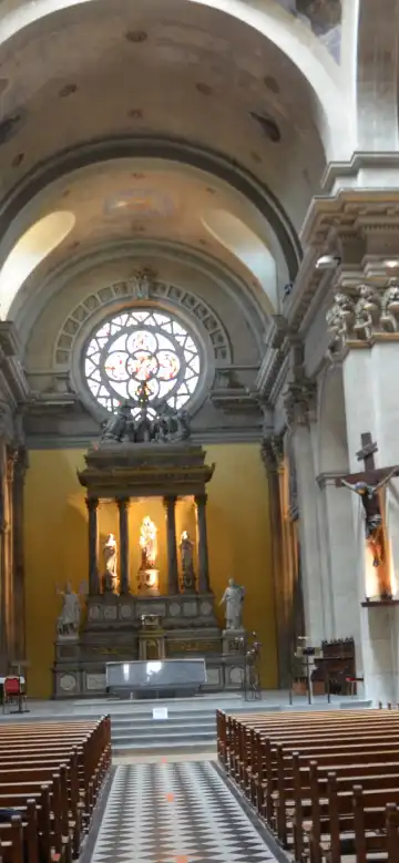 Hotels near Notre-Dame de Liesse