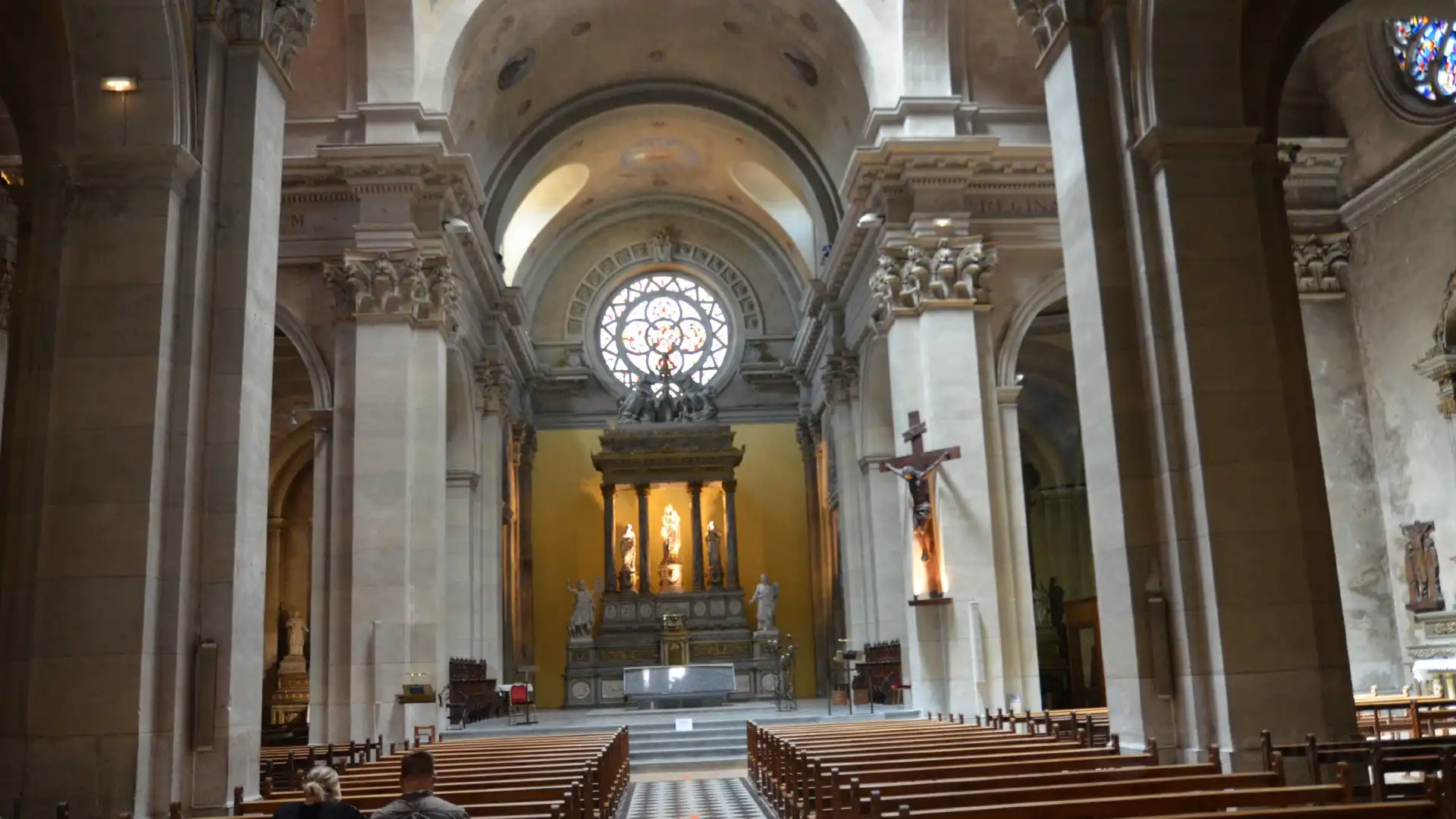 Hotels near Notre-Dame de Liesse