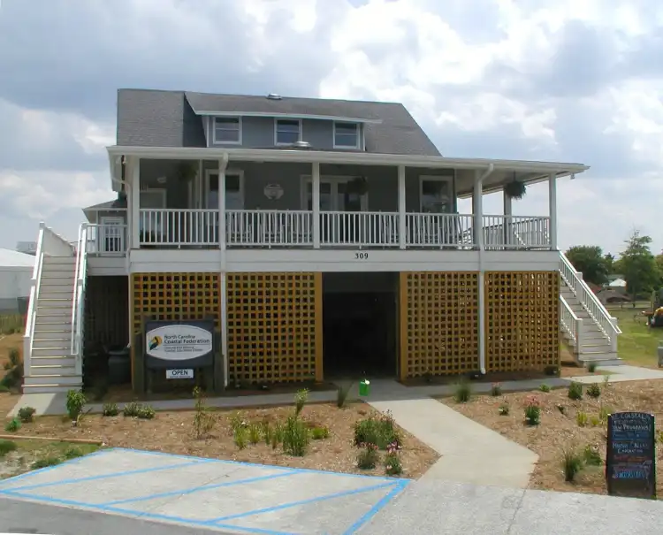 Hotels near North Carolina Coastal Federation - Southeast Office & Stanback Coastal Education Center
