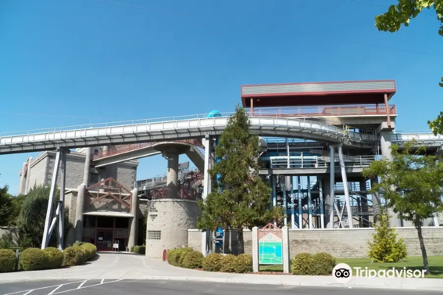 Pacific Salmon Visitor Information Center