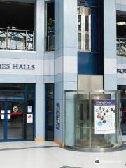 Rothes Halls