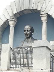 Monument-mausoleum VI Lenin