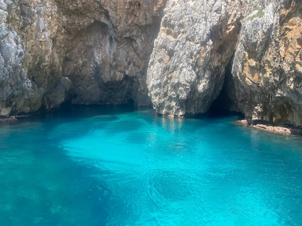 1_Leuca Explorer