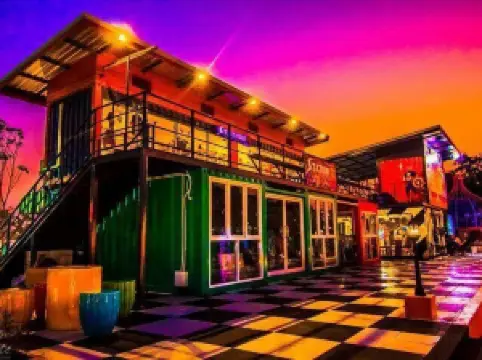 Lively market(ไลฟ์ลี่ มาร์เก็ต)