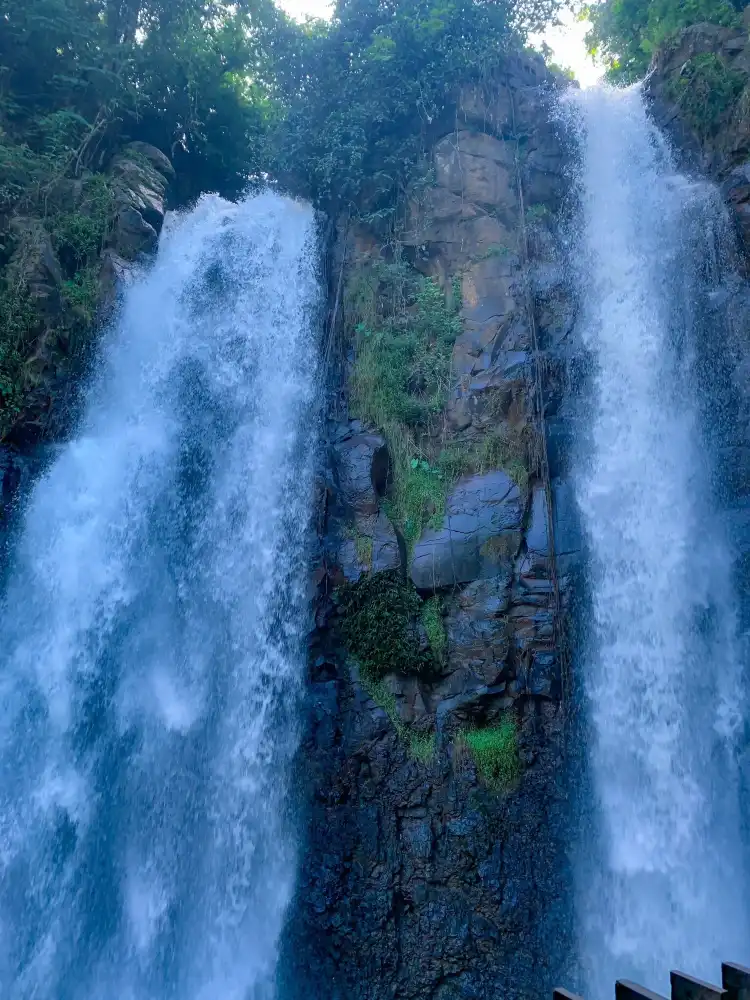 Hôtels à : Cimanggung