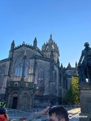 Adam Smith Statue