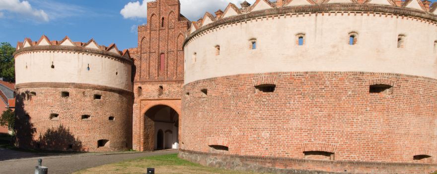 Salzwedeler Tor Und Stadtbefestigung