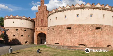 Salzwedeler Tor Und Stadtbefestigung