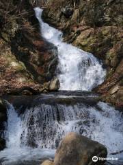 Enmusubi Falls