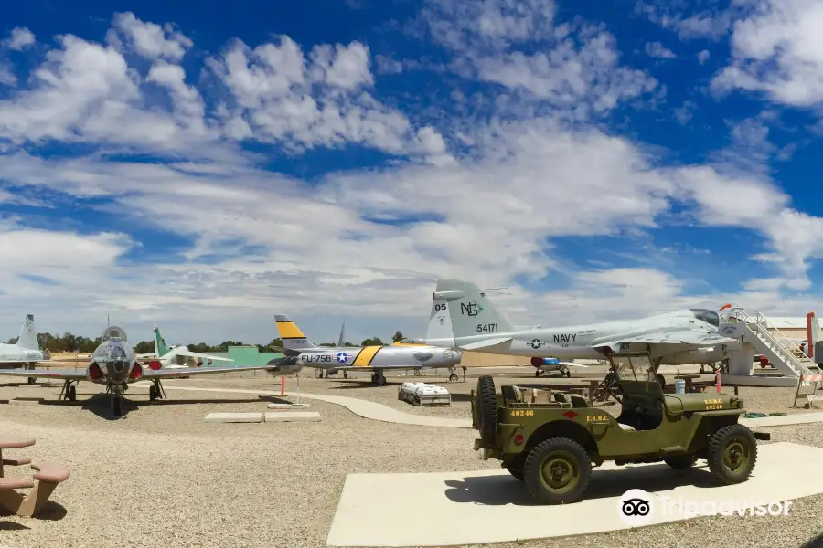 Estrella Warbird Museum