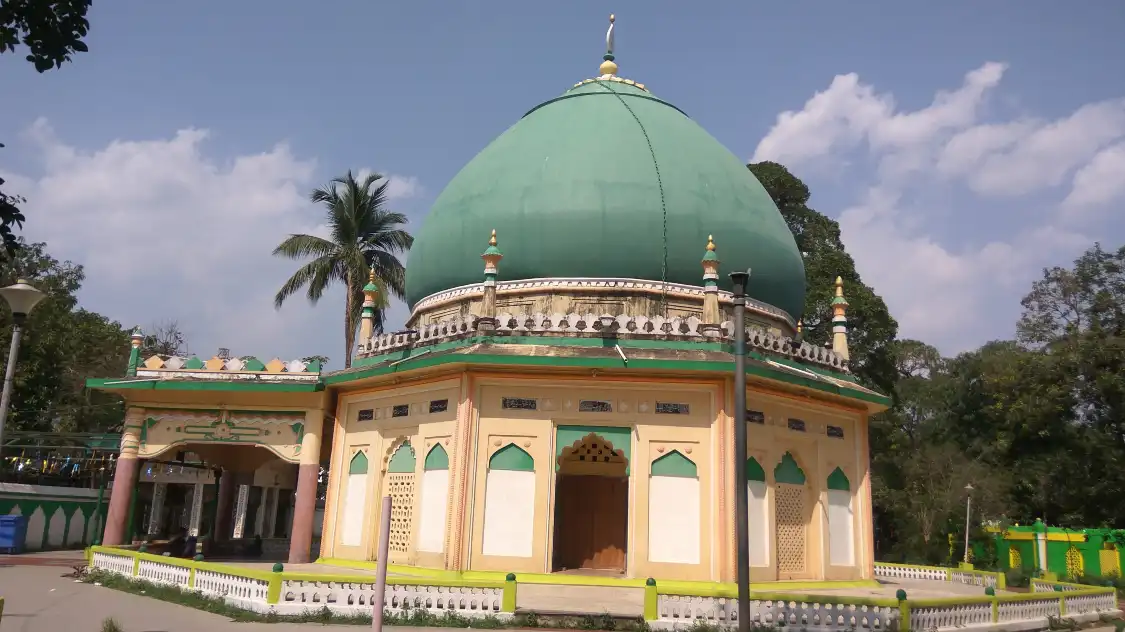 Hotel in zona Qadam-I-Rasool