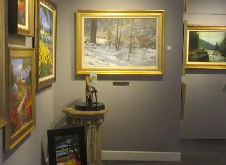Hotels near Classic Art Gallery