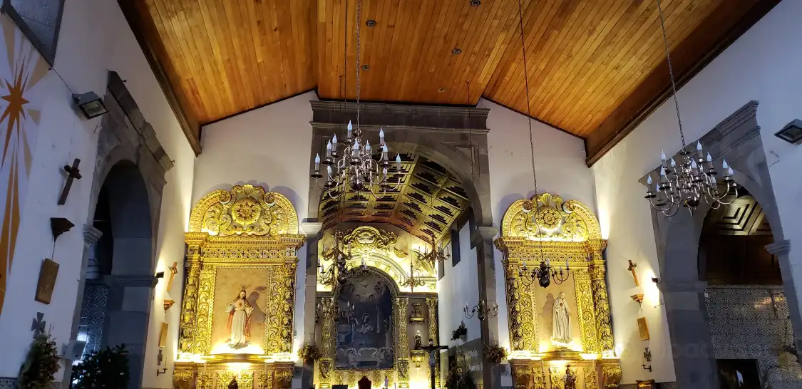 Hotels near Santana Mother Church
