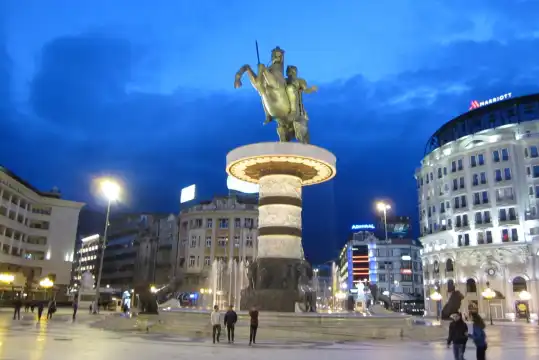 馬其頓廣場附近的飯店