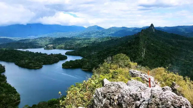 Hotels near Bukit Tabur