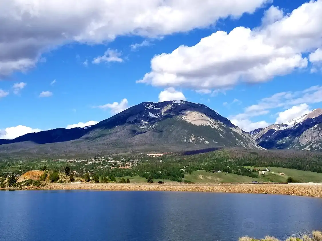 Hotels near Dillon Reservoir