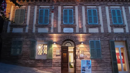 Palazzo Piacentini - Pinacoteca del Mare